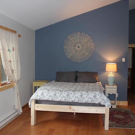 The Perch On Gabriola Bed & Breakfast Exterior photo