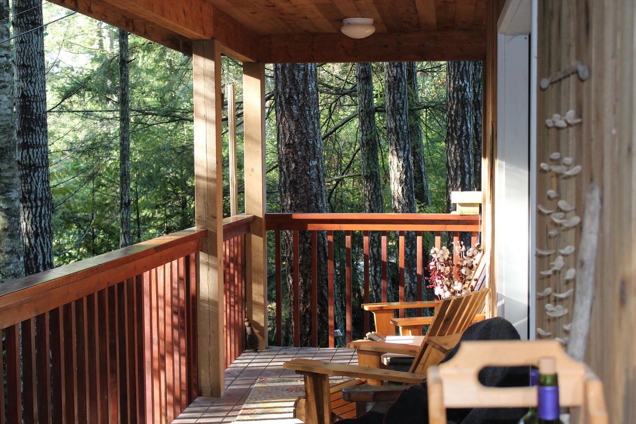 The Perch On Gabriola Bed & Breakfast Exterior photo